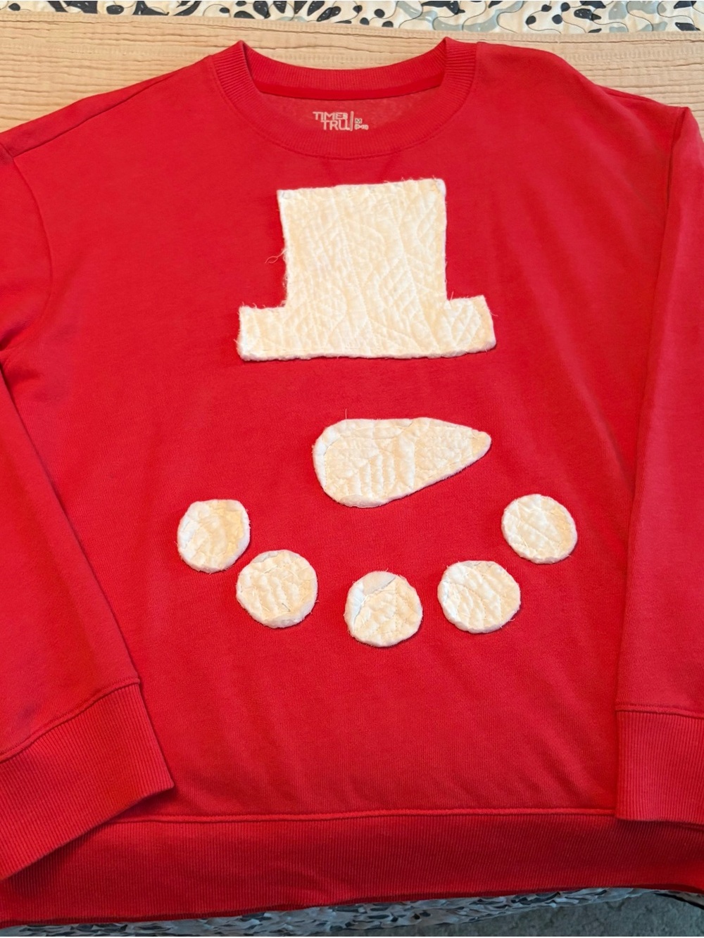 Time and Tru Red Sweatshirt with Cream Snowman Appliqué Boutique NWOT